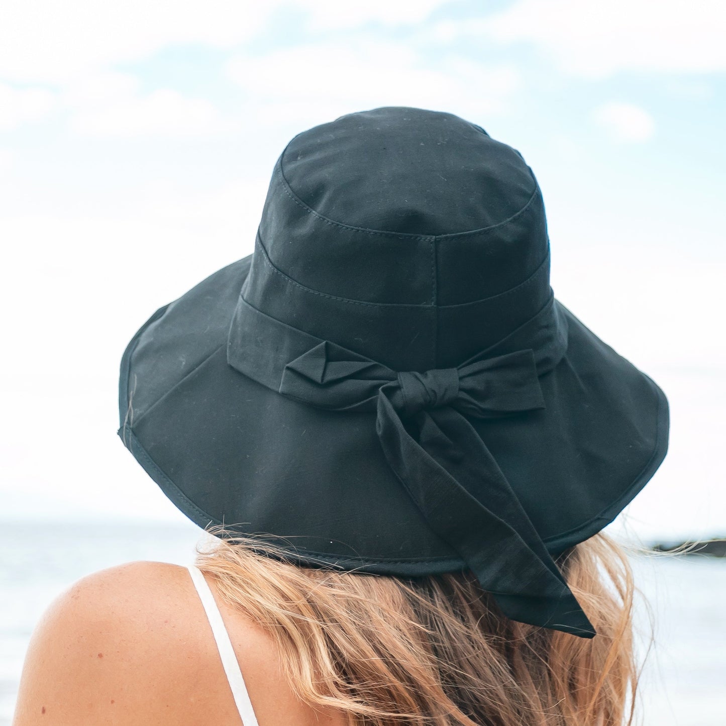 Bow Accent Reversible Cargo Hat