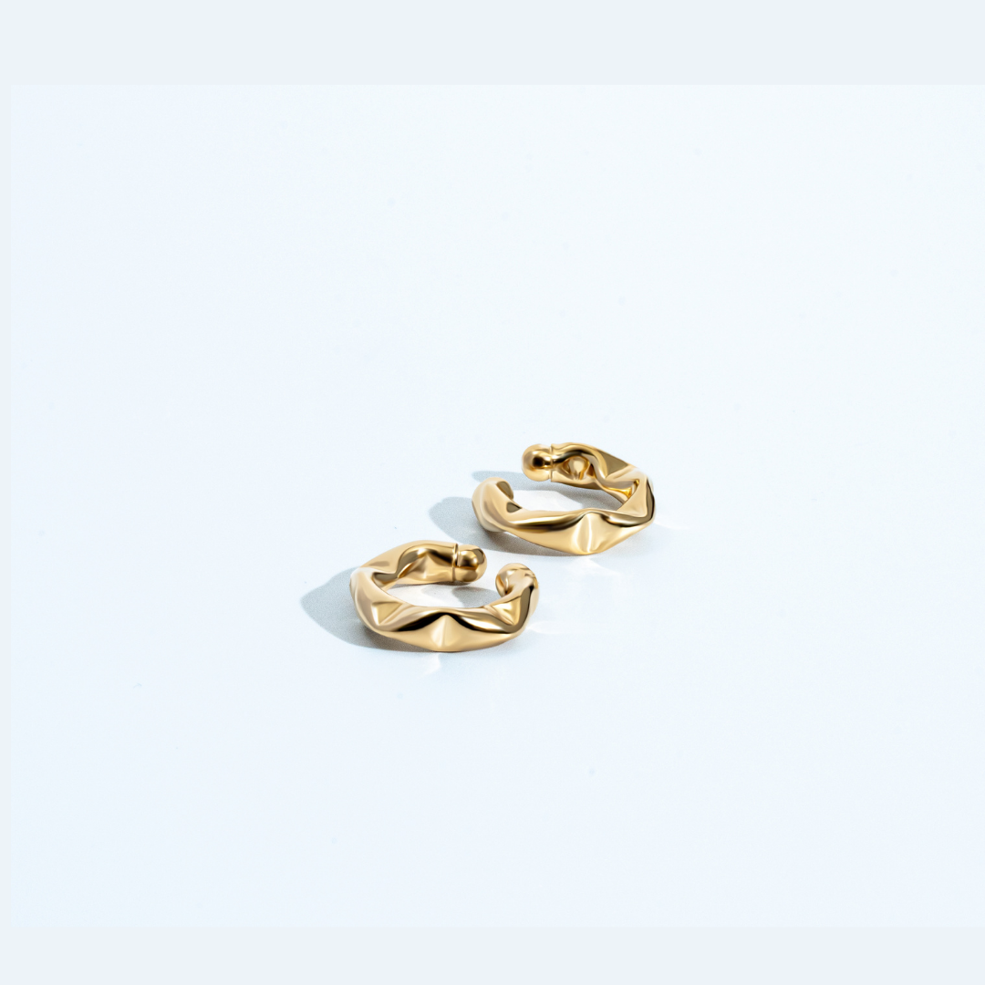 Sabrina Molten Twist Ear Cuff
